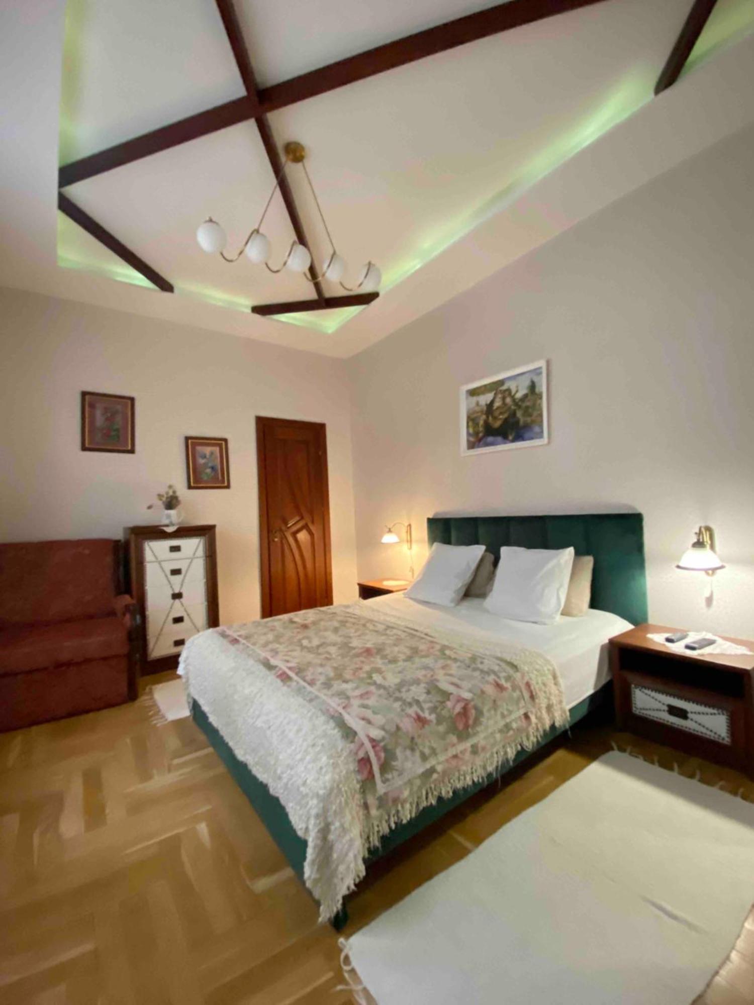 In Historical Center вул вірменська Apartment