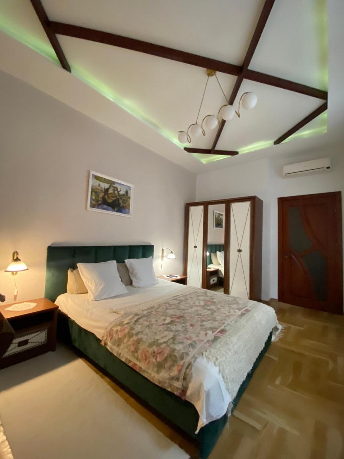 In Historical Center вул вірменська Apartment *